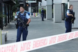 Clip vụ xả súng chết người gần nơi đóng quân của tuyển nữ Việt Nam tại World Cup