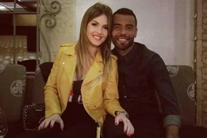 Ashley Cole cưới vợ, John Terry hát bài All Of Me chúc mừng