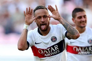 Mancini từ chức HLV tuyển Ý, Neymar đến Al Hilal