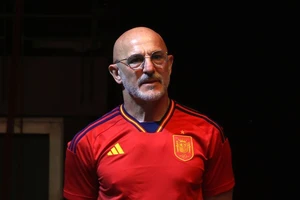 "Nhổ luôn dây" của Luis Rubiales?