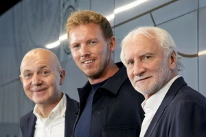 Bị Bayern 'trảm', lên làm thuyền trưởng đội tuyển Đức 