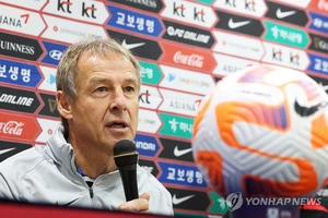 Trước trận gặp VN, HLV Klinsmann khuyên Lee Kang-in