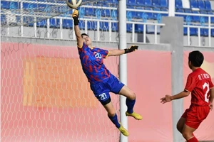 Trung Quốc, Hàn Quốc 'dìm nhau', Uzbekistan cám ơn Wang Shanshan