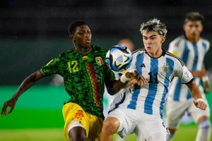 Đàn em Messi từ ứng viên vô địch đến trắng tay rời Indonesia