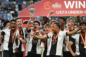 Thủ môn Heide hóa người hùng, Đức đánh bại Pháp vô địch World Cup