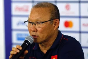 HLV Park Hang-seo có thể ngồi ghế HLV trưởng Singapore, lương 50.000 USD/tháng