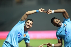 TX Nam Định ‘đánh chiếm’ Lạch Tray