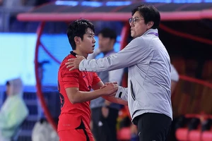 Bất chấp fan tẩy chay, Hwang Sun-hong vẫn gọi Lee Kang-in vào tuyển Hàn Quốc