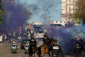 Chùm ảnh nóng bỏng của trận chung kết sớm Real Madrid - Man. City