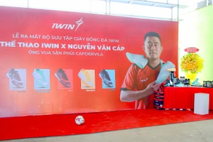 “Vua phủi Capdervilar” ra mắt cực phẩm giày iWin Mazig