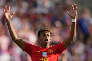 Chưa nên đánh giá cao Tây Ban Nha và đừng tâng bốc Yamal