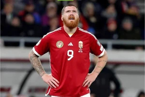 HLV tuyển Hungary mong tiền đạo “hộ pháp” Martin Adam ghi bàn để đáp trả cộng đồng mạng