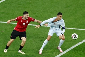 Gruzia là ai mà làm cho Ronaldo càu nhàu suốt?