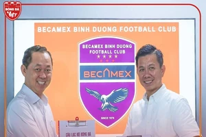 HLV Hoàng Anh Tuấn ngồi ghế nóng B. Bình Dương