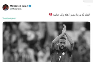 Salah cầu nguyện cho người đồng đội xấu số ở tuyển Ai Cập