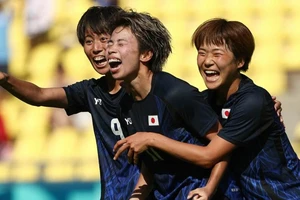 Tứ kết bóng đá nữ cũng có chung kết sớm