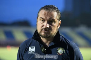 HLV Velizar Popov: “Tôi hoàn toàn ủng hộ cầu thủ”