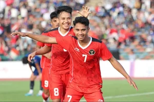 Tuyển thủ Marcelino của Indonesia chê Serie A, Bundesliga, chọn Oxford