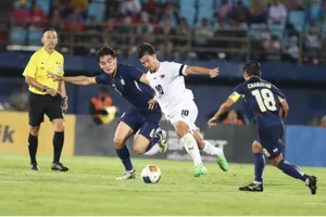 Còi vàng Ngô Duy Lân bắt chính trận tuyển Thái Lan gặp Philippines cực chất