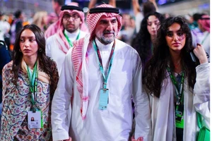 Cầu thủ nữ đồng tính dọa FIFA, buộc phải ngưng hợp tác với Aramco