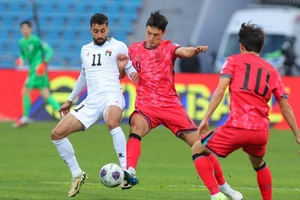 Tuyển Hàn Quốc không thắng Palestine, biến động cực lớn ở bảng C