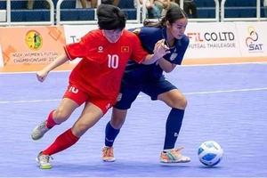 Tuyển Việt Nam thua Thái Lan và tái đấu tranh ngôi vô địch