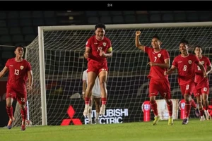 HLV Kim Sang-sik tha hồ “bắt bài” đối thủ