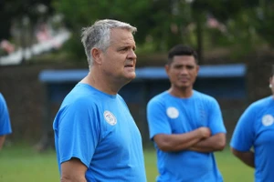 HLV Albert Capellas “ủ mưu” gì khi gặp tuyển Việt Nam?