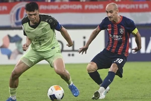 Cuộc chiến nảy lửa giữa Buriram Utd - Johor Darul Tazim