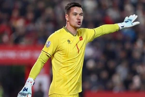 Thủ môn Nguyễn Filip quay về Czech không dự trận Việt Nam - Lào