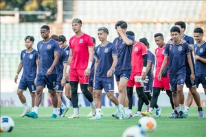 Vào bán kết giải châu lục, các tuyển thủ Campuchia thách thức tuyển Việt Nam