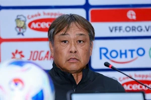 HLV Gyutoku Koji: “Tôi mong Nguyễn Xuân Son thi đấu, nhưng anh ấy không ra sân...”
