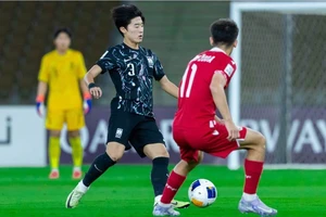 Khi Hàn Quốc “lết” vào bán kết và Triều Tiên muốn giống đồng nghiệp nữ