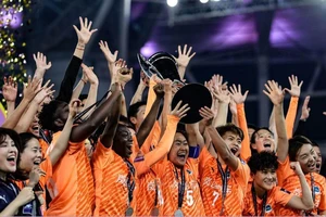 Wuhan Jiangda lên ngôi đâu có gì sai?!