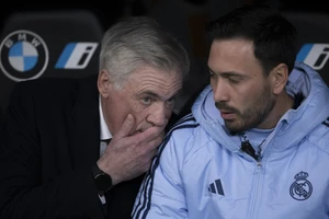 Con trai HLV Carlo Ancelotti ngồi ghế lái Botafogo