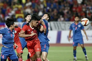 HLV Thawatchai Dumrong phải kết thúc “cơn hạn hán 8 năm”