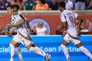 Ngôi sao Son Heung-min tỏ ra nguy hiểm ngay lần đầu khoác áo Los Angeles