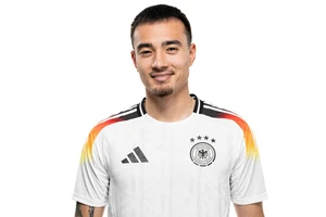 Câu chuyện về “cầu thủ di sản”