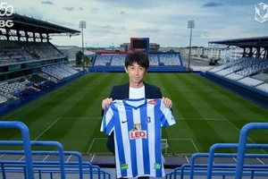 HLV Masatada Ishii vừa mất việc, Pathum Utd mời ngay