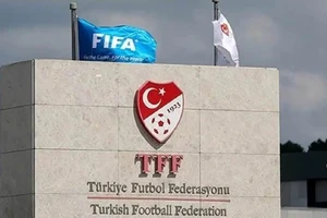 Bóng đá Thổ Nhĩ Kỳ rúng động với việc hàng loạt trọng tài, cầu thủ cá độ 