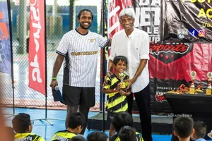 Đau lòng cầu thủ Malaysia thất nghiệp, tính đường chạy xe ôm công nghệ