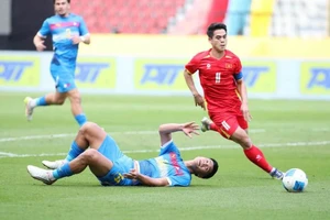 U-22 Việt Nam vào chung kết SEA Games 33: HLV McPherson lại thua ông Kim