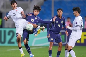 U-23 Thái Lan sống lại hy vọng vào tứ kết