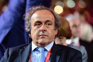 Platini lại "bóc phốt" những mảng tối của Chủ tịch FIFA