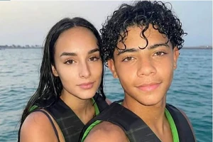 Con trai của Ronaldo có người yêu?