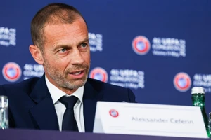 Chủ tịch UEFA: “Xem bóng đá, tôi rối vì VAR”