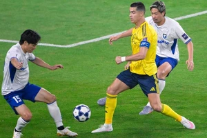 Ronaldo tan vỡ giấc mơ vàng