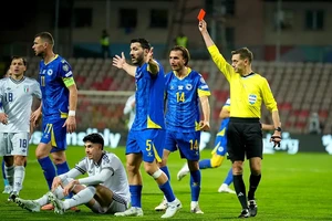 Chủ tịch FIFA “hạ nhục” hay “khích tướng” bóng đá Ý?