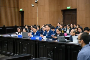 Ngân hàng Việt Á im lặng trong phiên tòa xét xử 'siêu lừa' Hà Thành