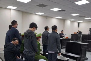 Cựu giám đốc ngân hàng gây thất thoát 180 tỉ đồng đổi lời khai 